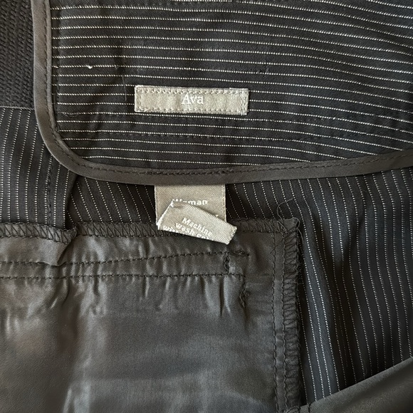 Ava NEW Woman’s Black Pinstripe skimmer Pants  back button pockets faux 16 - Picture 6 of 10